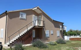 Apartment Drazan